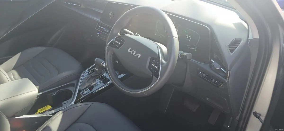 Kia Niro HEV SEM **AUTOMATIC, REAR VIEW CAMEA,LEAT - Image 5