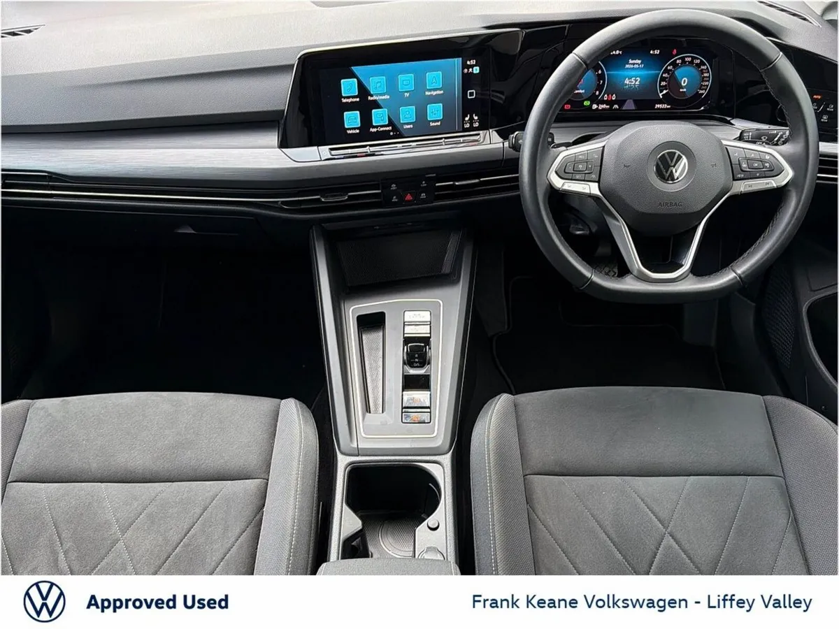 Volkswagen Golf STYLE AUTO 1.5 TSI 130HP *PURE WHI - Image 2