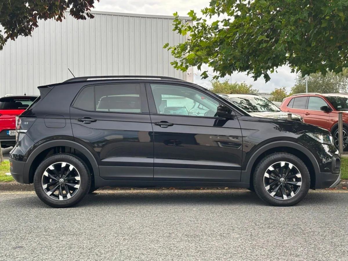 Volkswagen T-Cross 1.0 TSI PRTROL AUTO ACTIVE 12 M - Image 5
