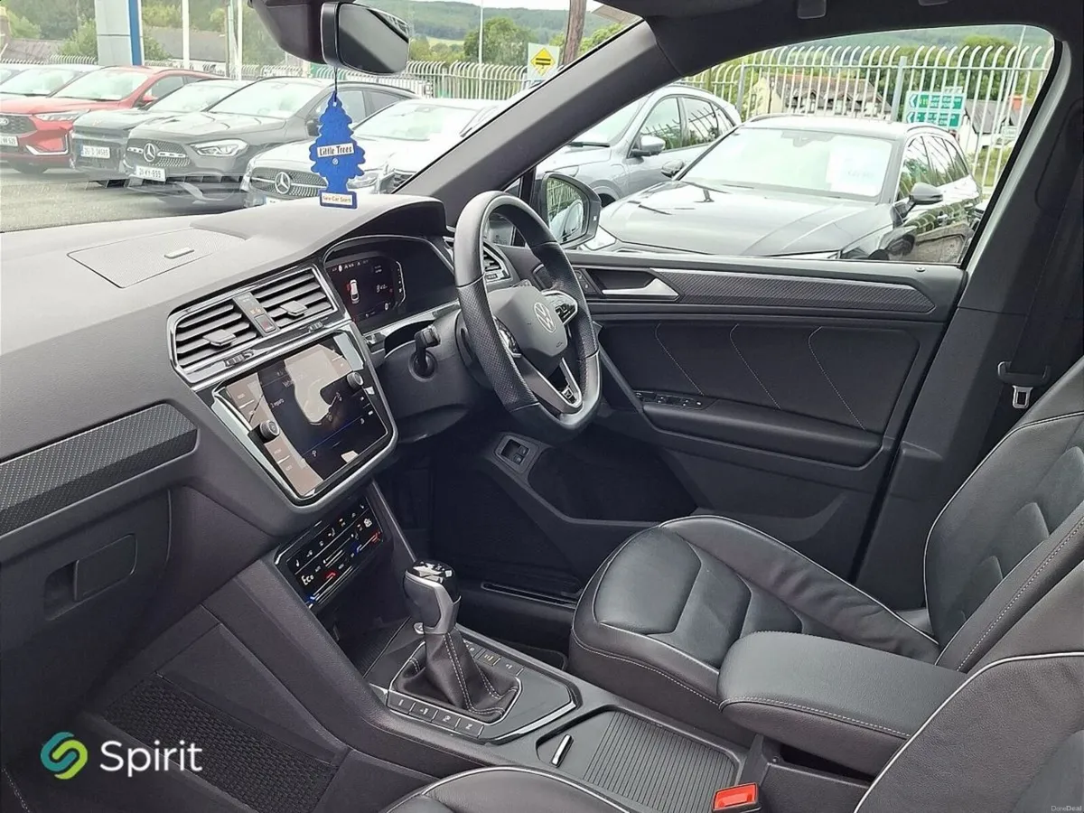 Volkswagen Tiguan PHEV 245HP R-Line SUN ROOF - Image 3