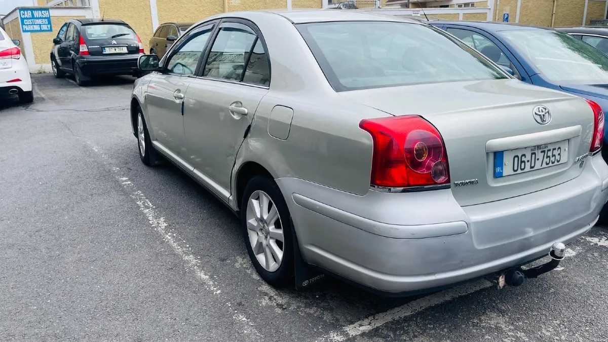 Toyota Avensis 2006 - Image 1