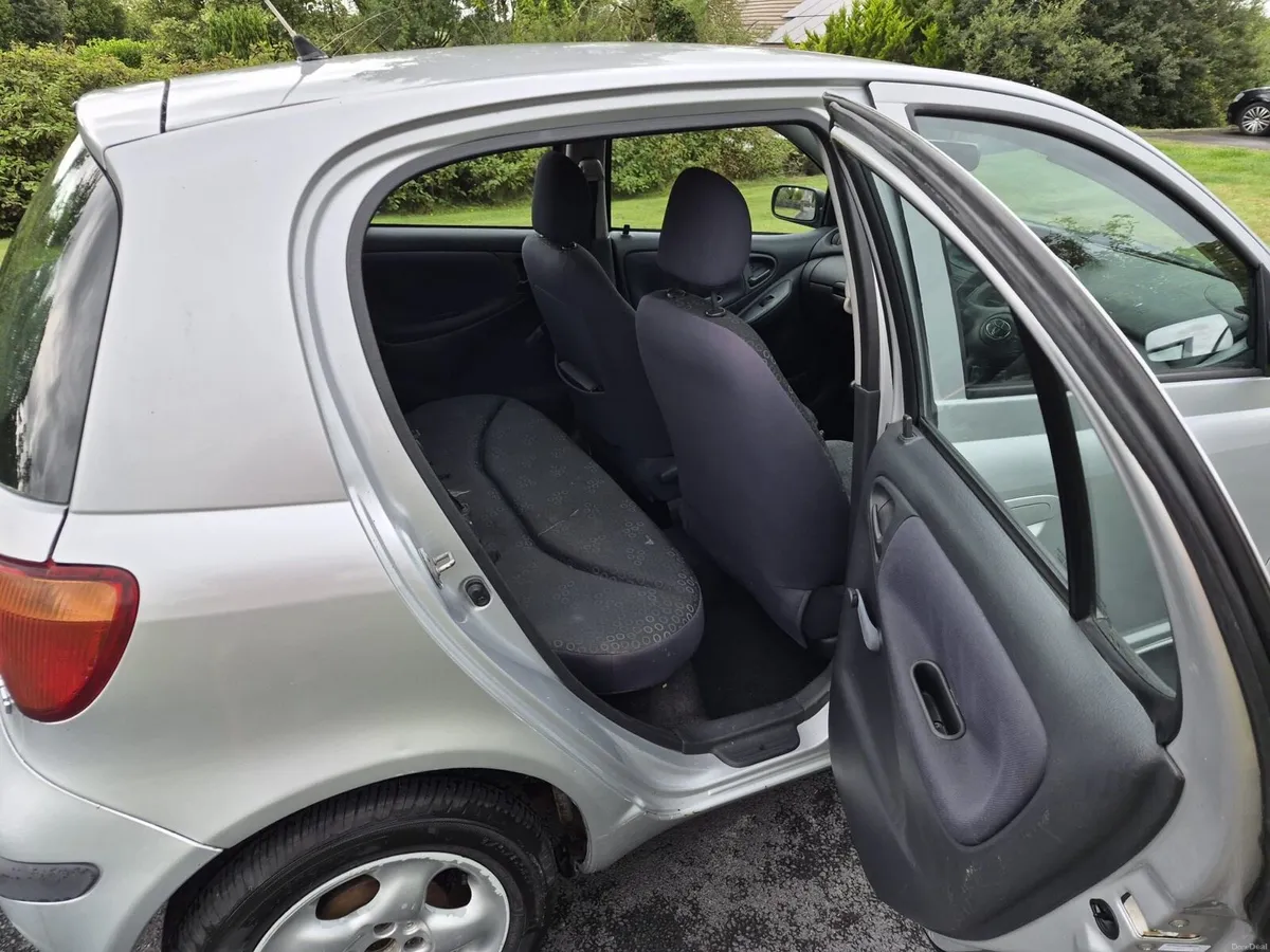 Toyota Yaris - Image 5
