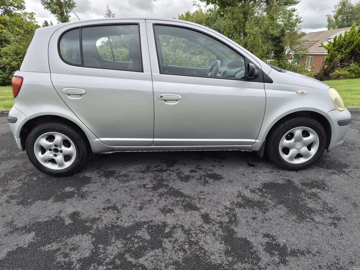 Toyota Yaris - Image 6