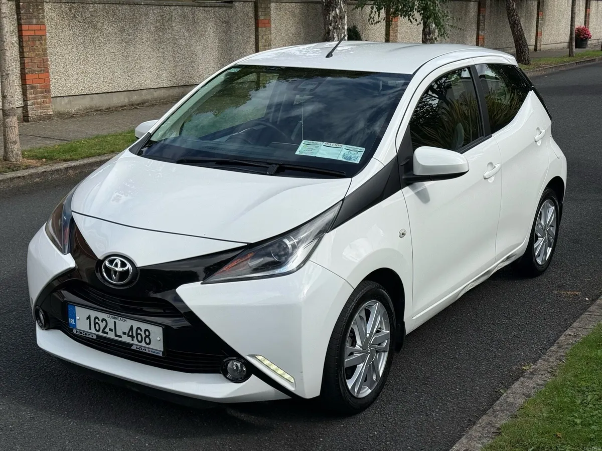 162 Toyota Aygo X-Play 107kms NEW NCT 11/27 - Image 5