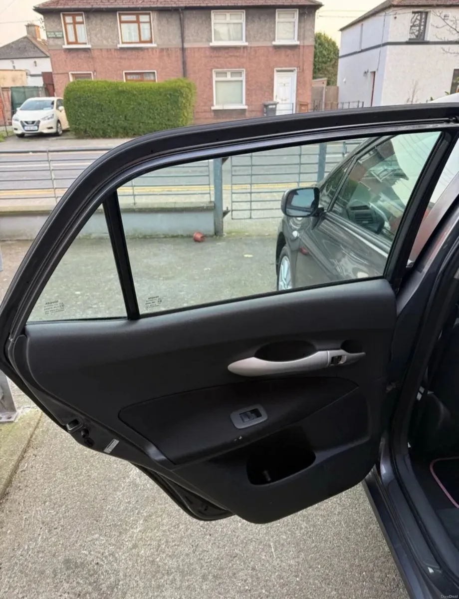 2007 Toyota Auris automatic - Image 6