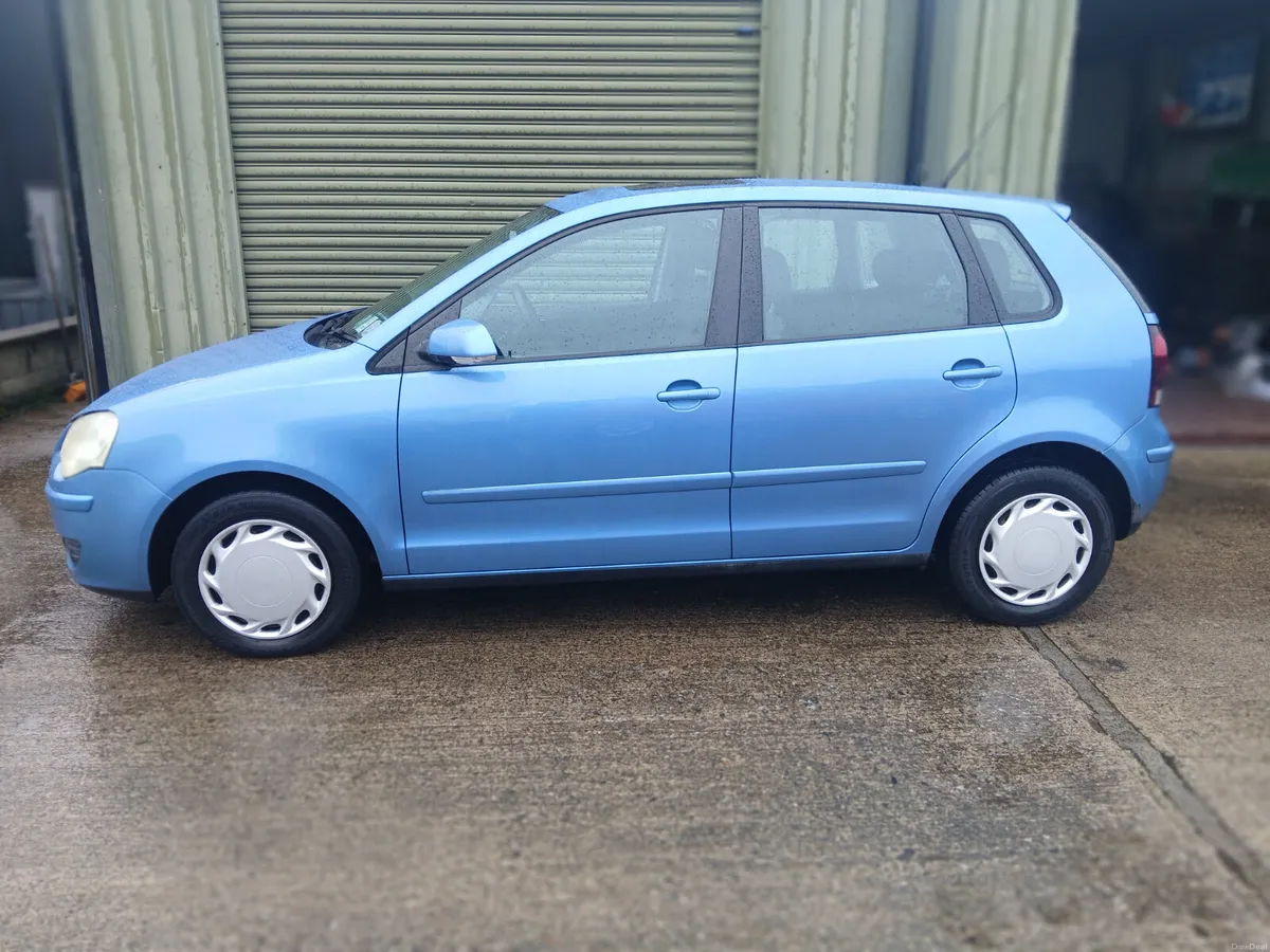 Volkswagen Polo automatic  low kms 2006 - Image 3