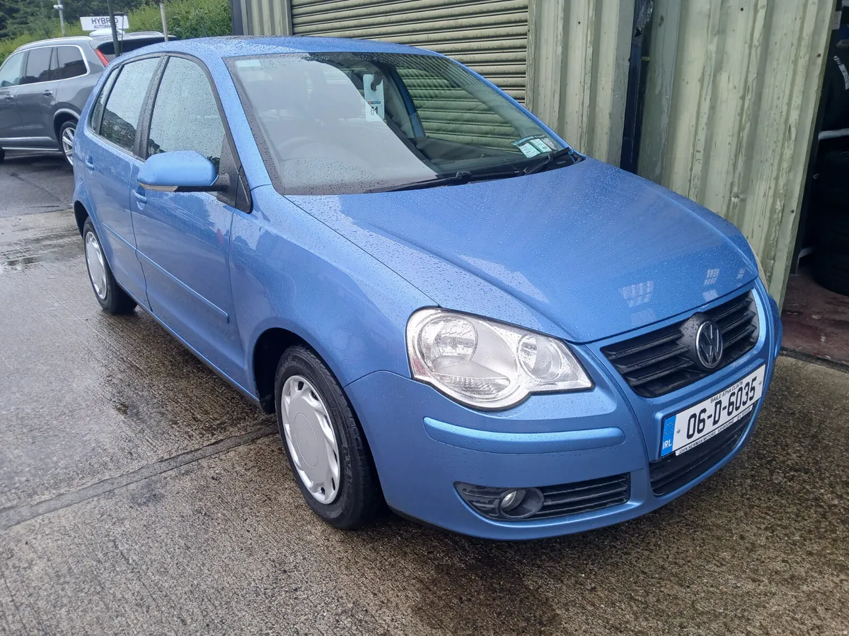 Volkswagen Polo automatic  low kms 2006 - Image 4