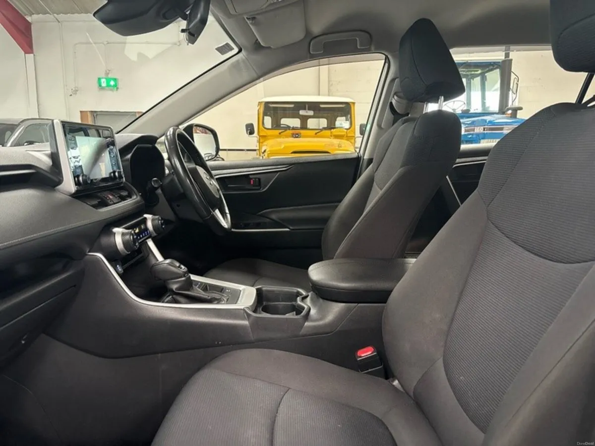Toyota RAV4 HYBRID AURA 2WD 4DR AUTO - Image 6