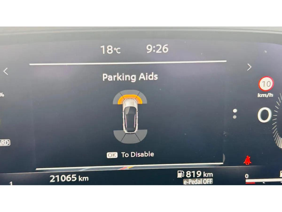 Nissan Qashqai FOUR REVERSE CAMERAS + FRONT AND RE - Image 5