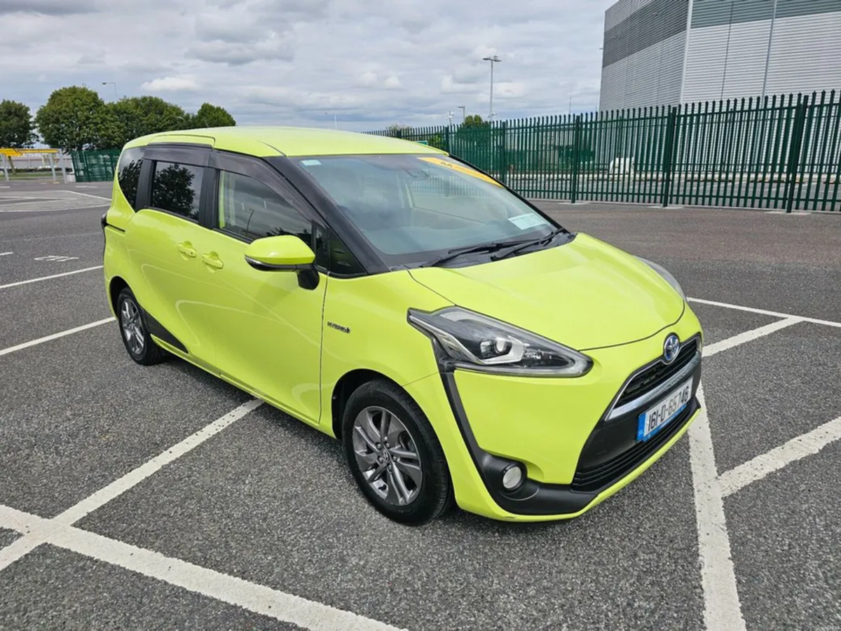 Toyota Sienna 1.5 PETROL/ HYBRID, 7 SEATS, AUTOMAT - Image 3