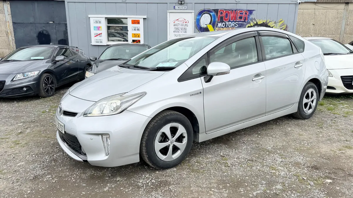 Toyota Prius 2015 Hybrid Low Mileage - Image 2