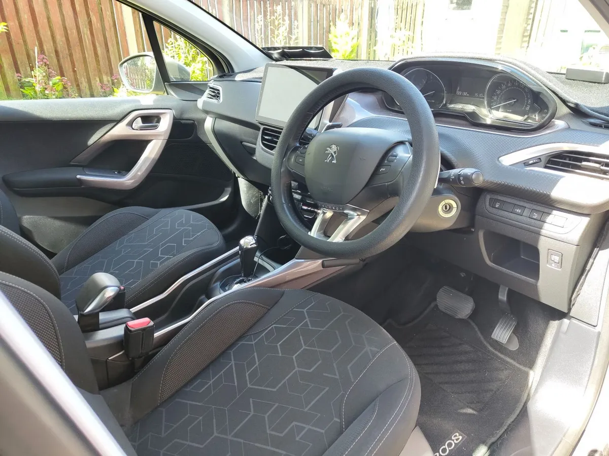 PEUGEOT 2008 ACTIVE 1.2 ECOMATIQUE (AUTO) - Image 4