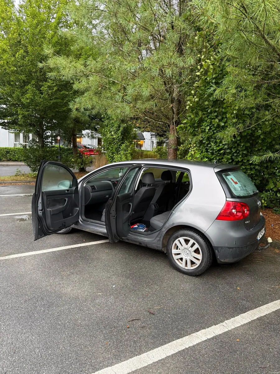 MK5 Volkswagen Golf 1.4L - Image 3
