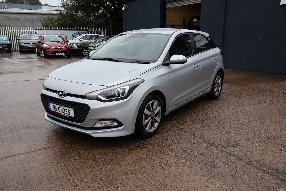 Hyundai i20 Deluxe 63,000Km New NCT Exceptional! - Image 4