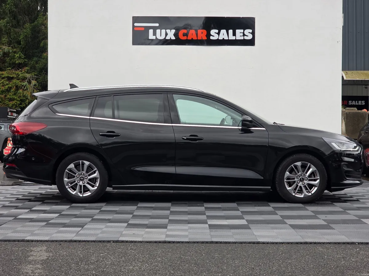 2023 Ford Focus 1.0T TITANIUM // SAT NAV - Image 2