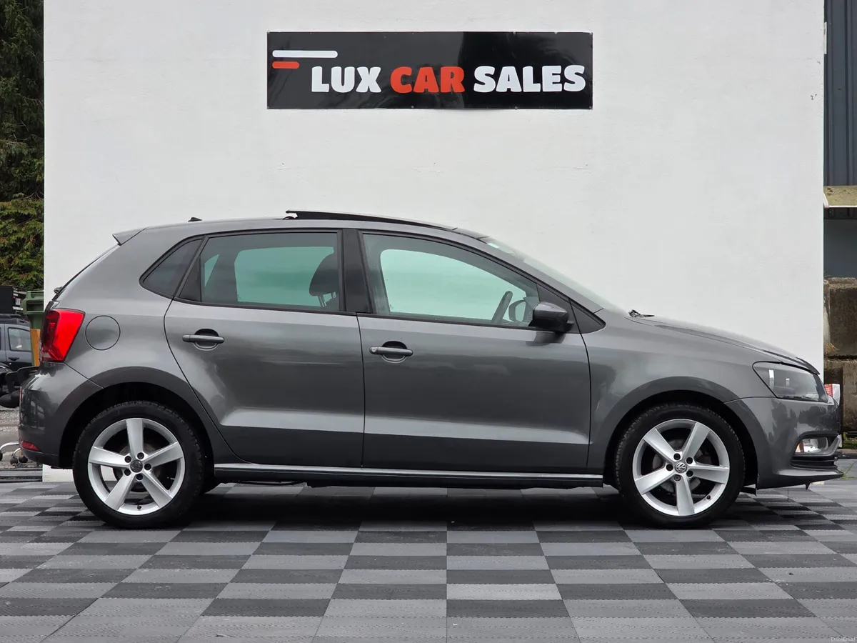 2016 Volkswagen Polo 1.0 FUN // PANORAMIC ROOF - Image 2