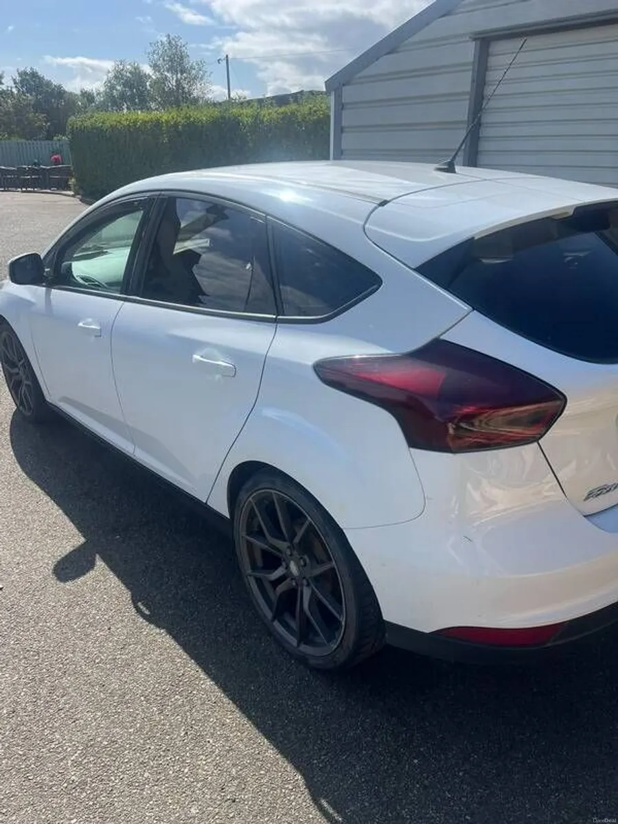 2015 Ford Focus - Image 4