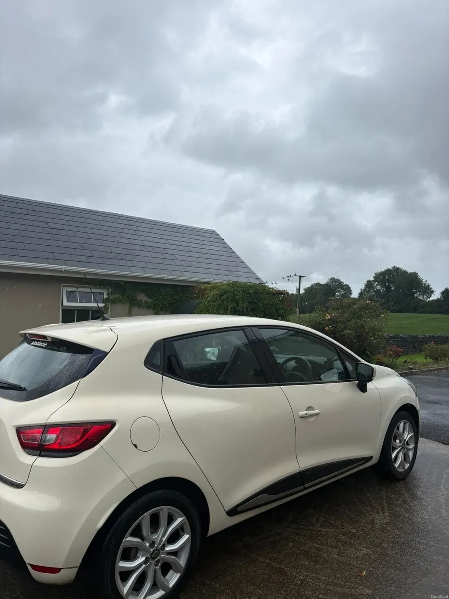 Renault Clio 2018 Dynamique NAV 1.2 Petrol - Image 5