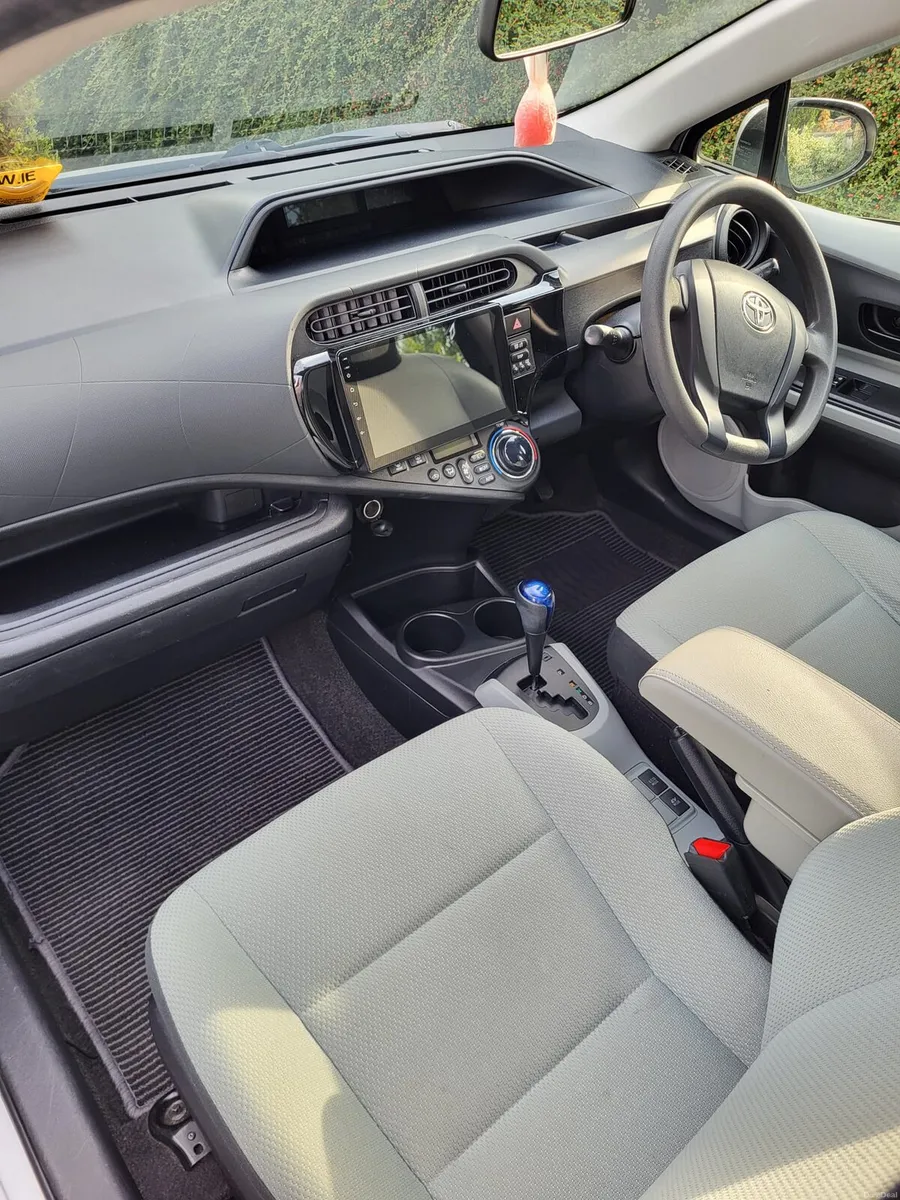 Toyota Aqua Hybrid 6290€ - Image 5
