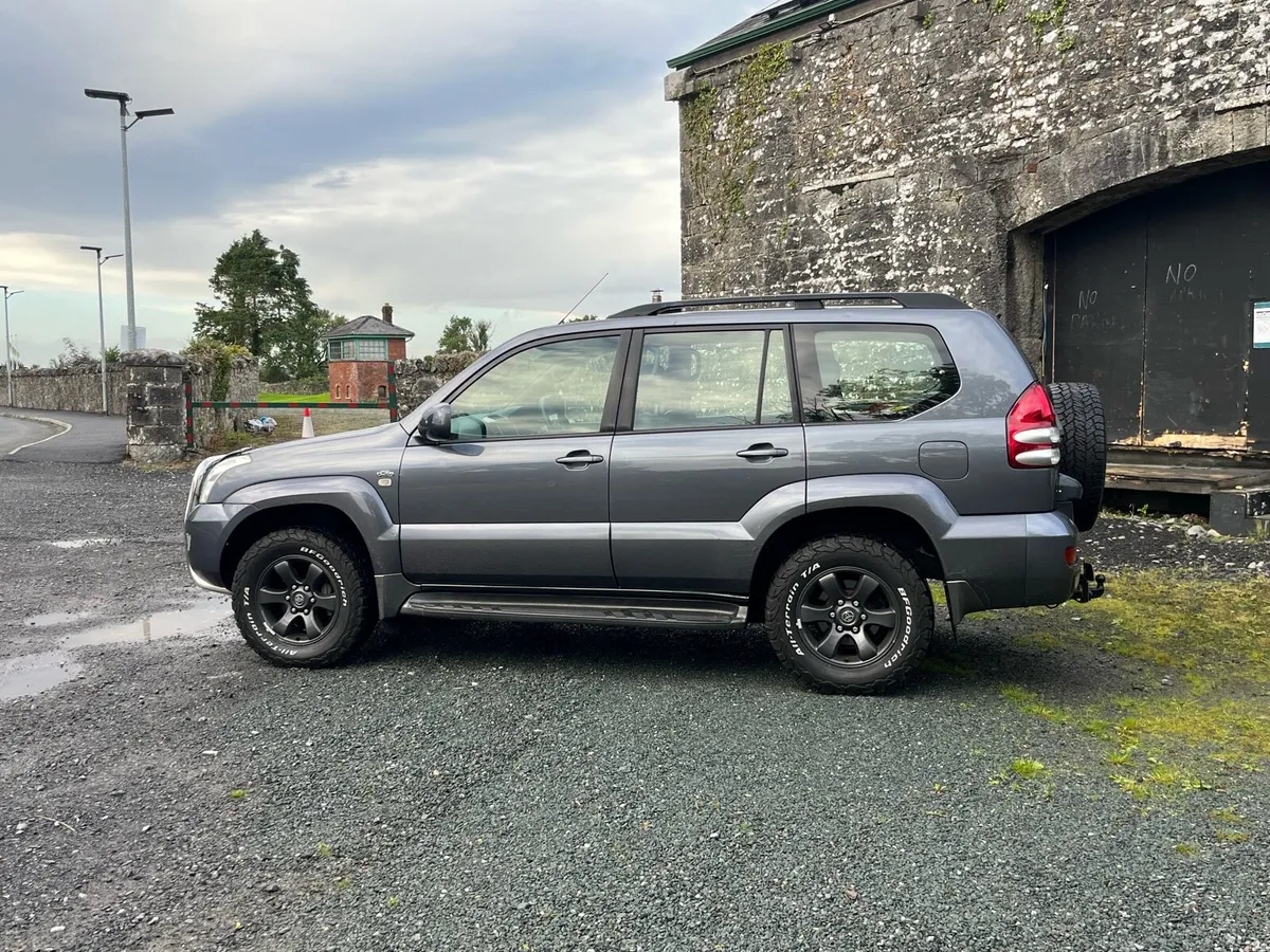 TOYOTA LANDCRUISER 3.0 D-4D LC3 - Image 4