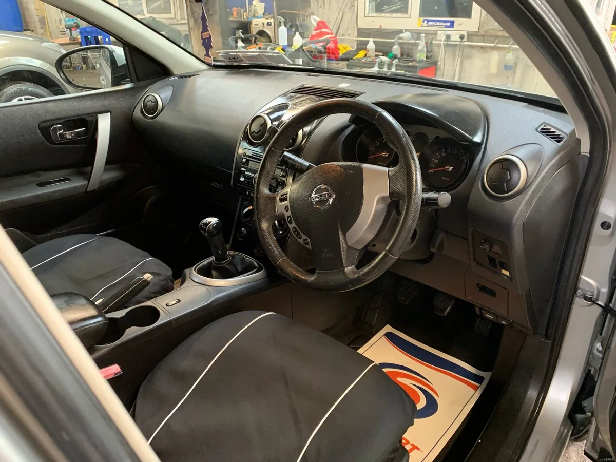 Car - Image 6