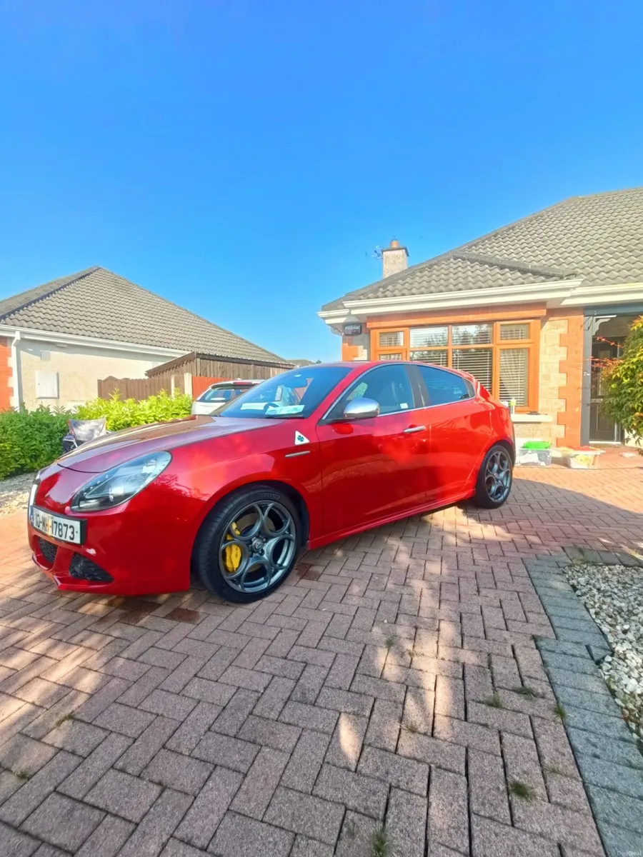 Alfa Romeo Giulietta Quadrifoglio Verde (Manual) - Image 3