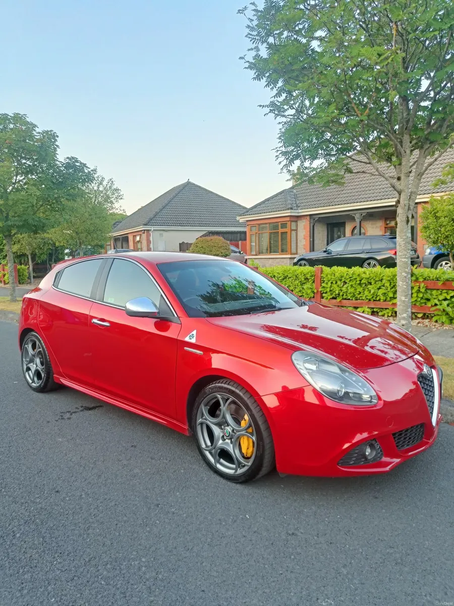 Alfa Romeo Giulietta Quadrifoglio Verde (Manual) - Image 1