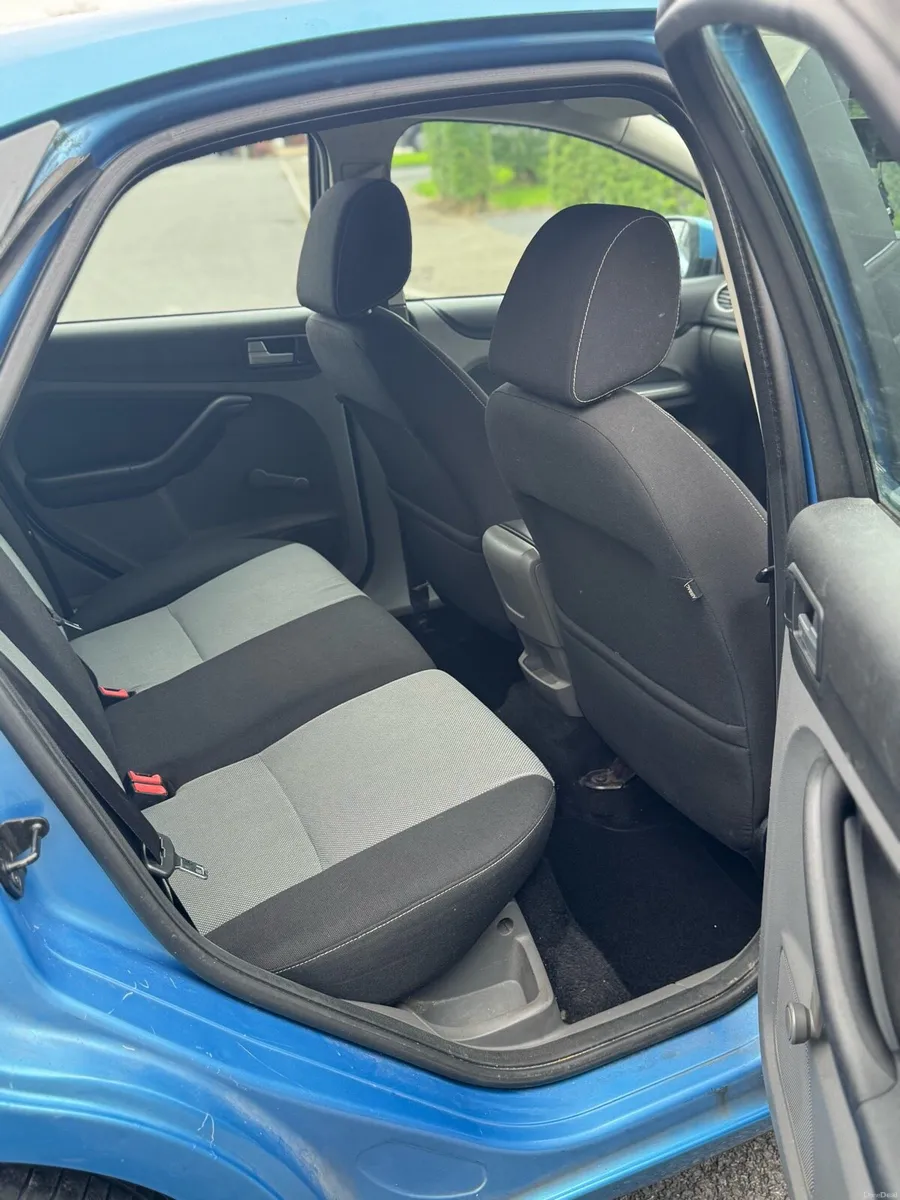2010 Ford Focus 1.6 NCT 10/27 - Image 6