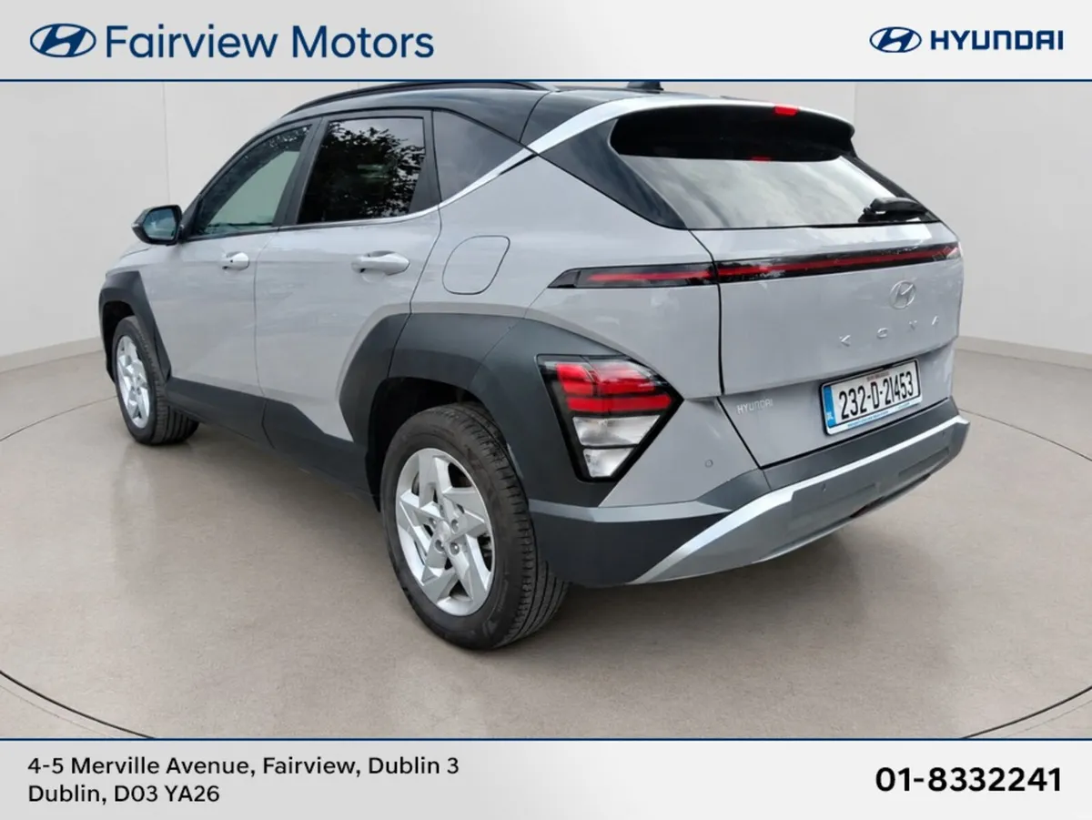 Hyundai KONA ELEGANCE **TWO TONE** - Image 3
