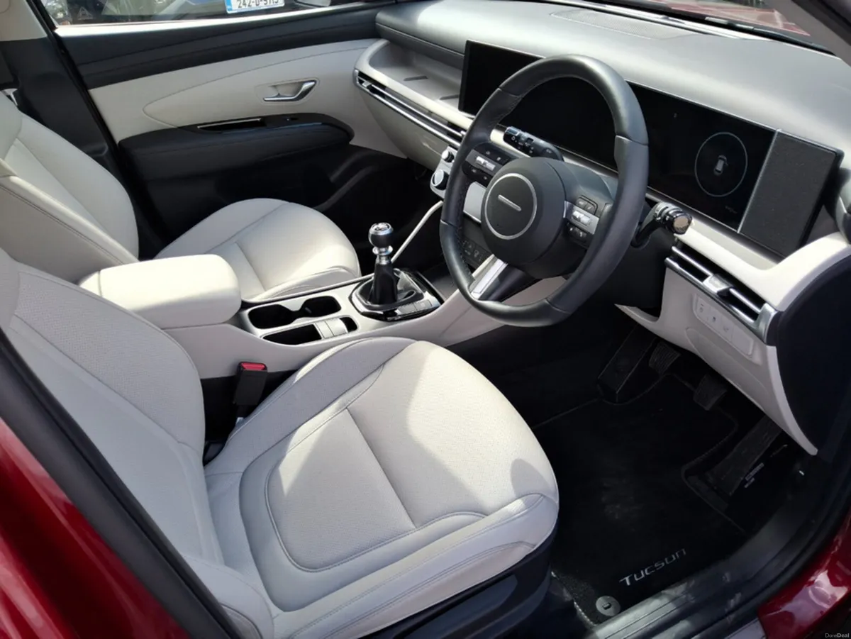 Hyundai Tucson EXECUTIVE PLUS ** SIDE STEPS ** VER - Image 6