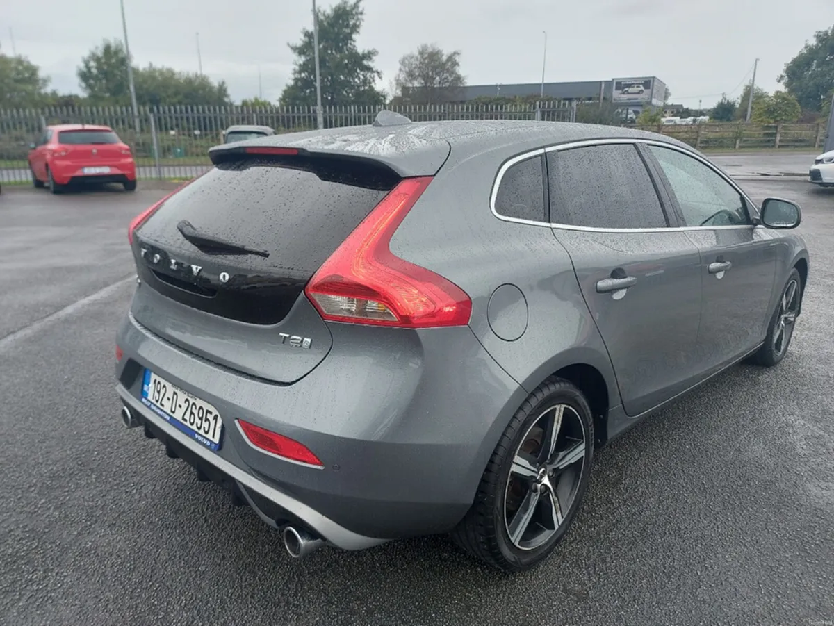Volvo V40 2.0 T2 R-DESIGN ED 122BHP 5DR 40 SERIES - Image 5