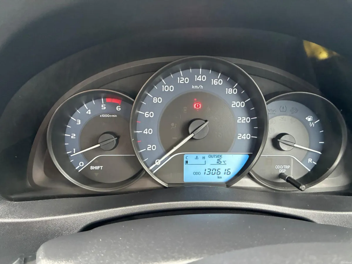 Toyota Corolla 1.4 D-4D TERRA 4DR - Image 5