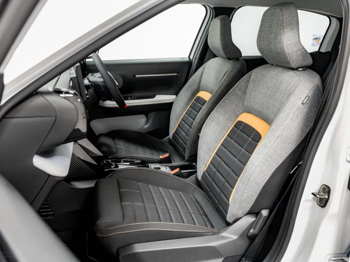 Citroen C3 Aircross *7 Seater* Plus 1.2 MHEV 145HP - Image 6