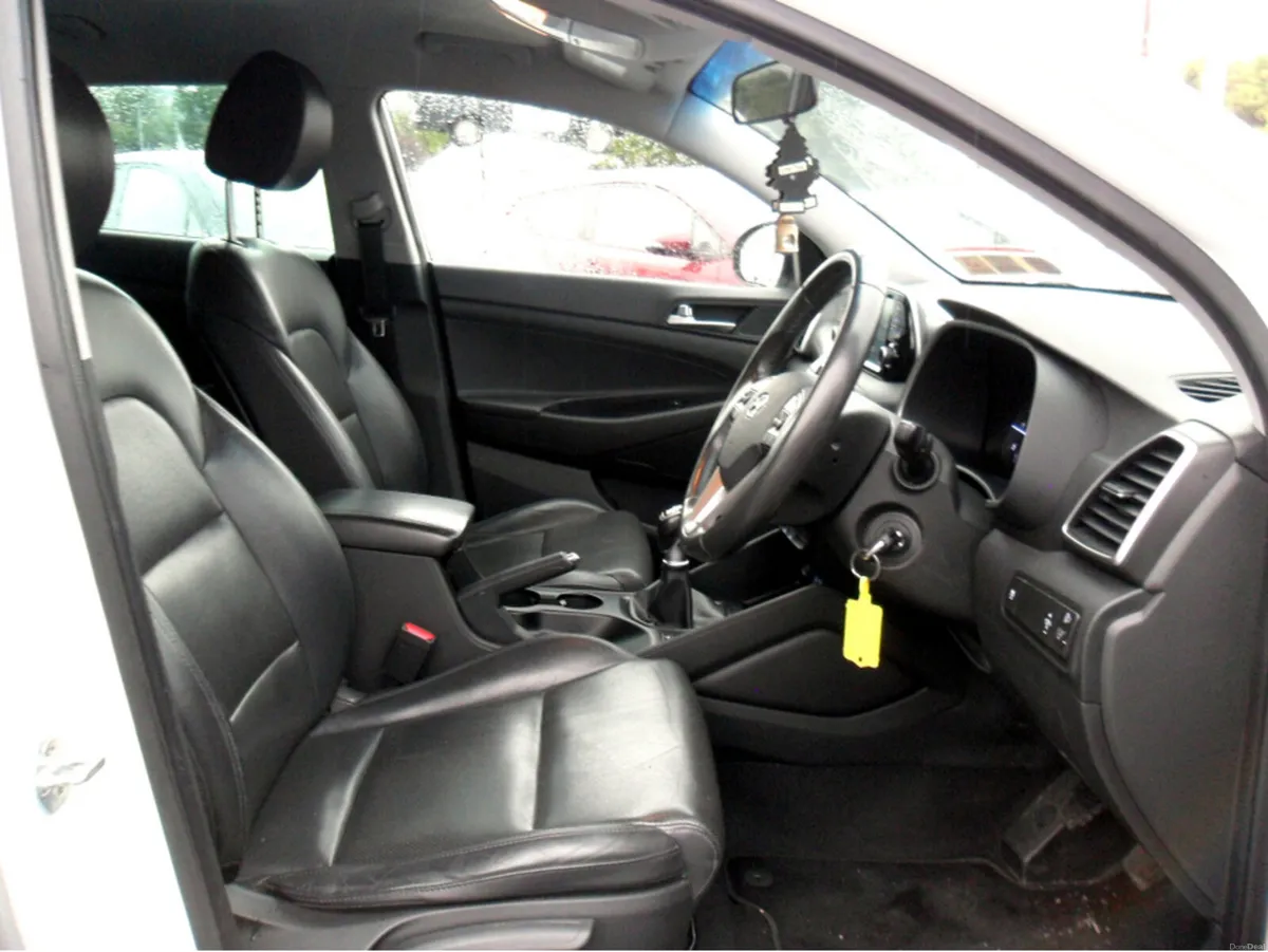 Hyundai Tucson IX35 EXECUTIVE 5DR......LEATHER.... - Image 4