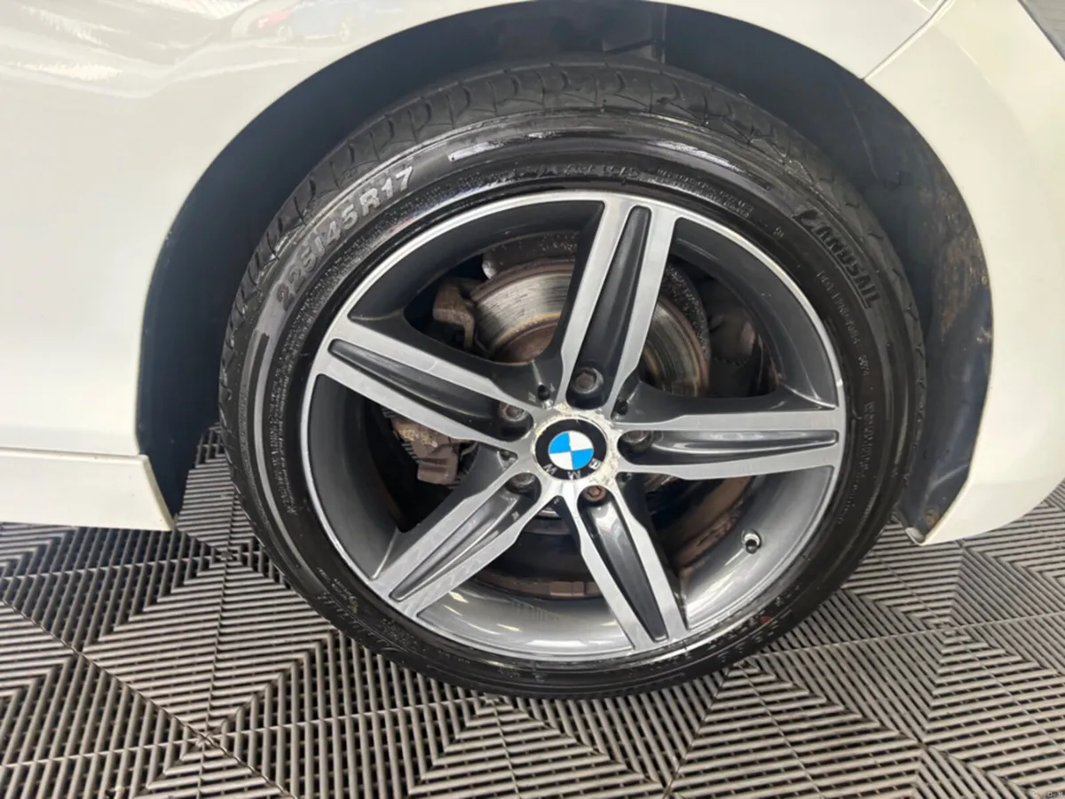 BMW 1-Series D SPORT 5DR - Image 5