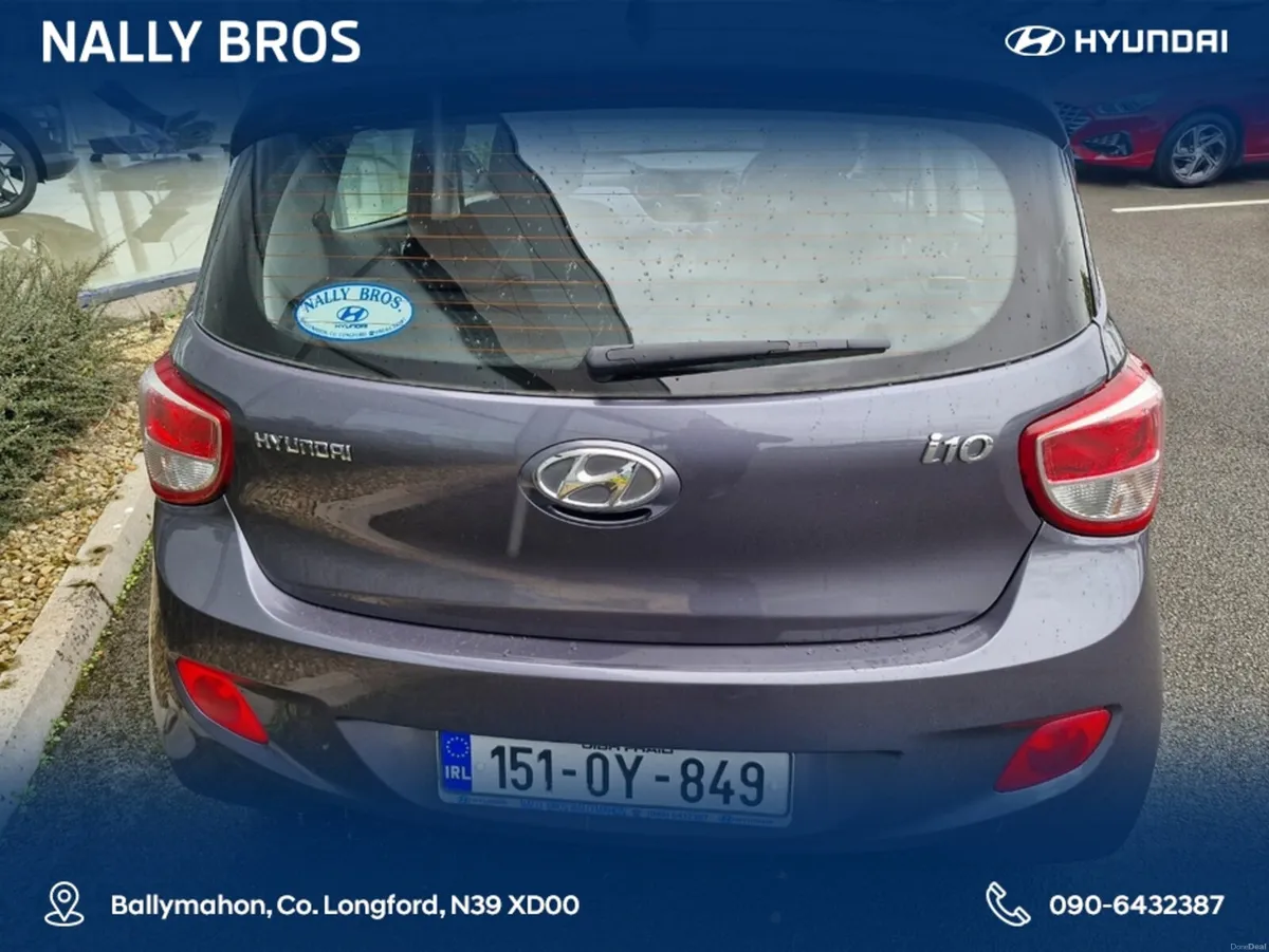 Hyundai i10 DELUXE 4DR - Image 4