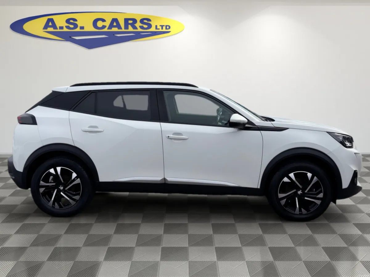 Peugeot 2008 ALLURE 1.5 BLUE HDI - Image 3