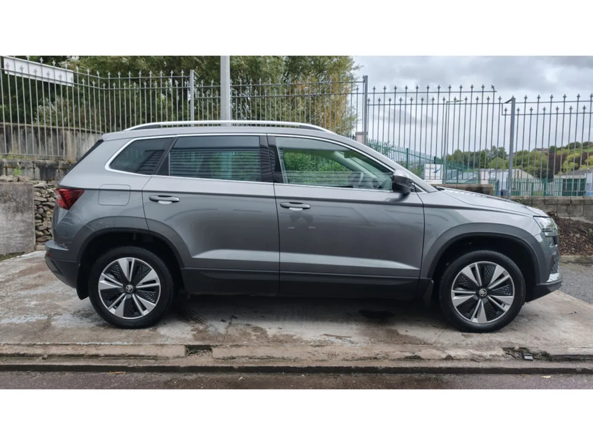 Skoda Karoq FACTORY EXTRAS - PARKING PACK - WINTER - Image 5