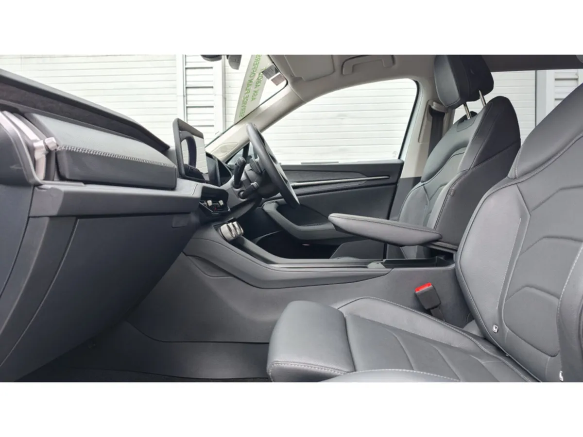 Skoda Kodiaq SELECTION PLUS - AUTO - RACE BLUE - Image 3