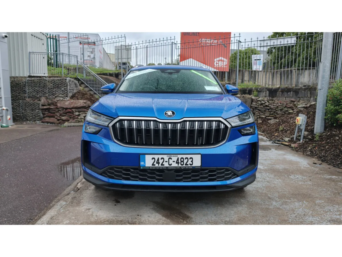 Skoda Kodiaq SELECTION PLUS - AUTO - RACE BLUE - Image 5