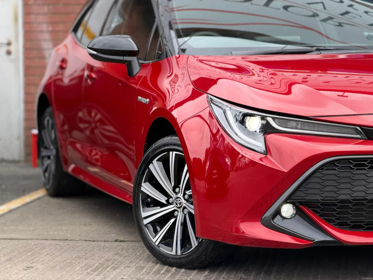 Toyota Corolla 1.8 HYBRID LUNA SPORT 5DR AUTO - ON - Image 6