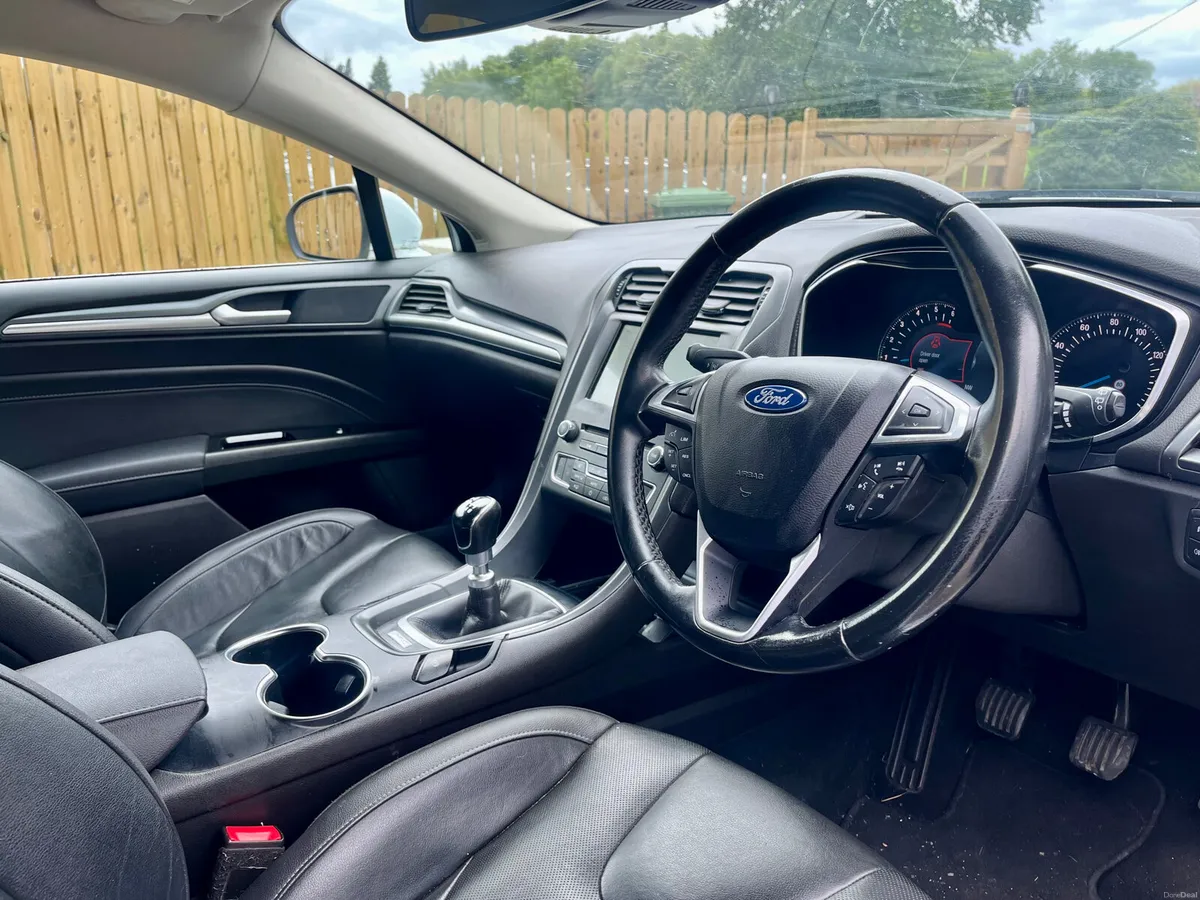 Ford Mondeo 2018 top of the range titanium - Image 3