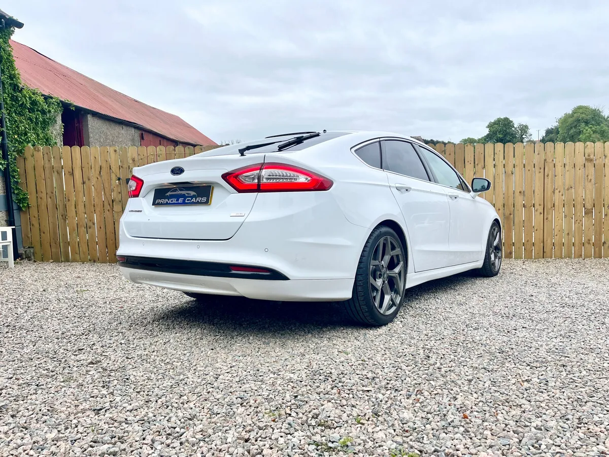Ford Mondeo 2018 top of the range titanium - Image 4
