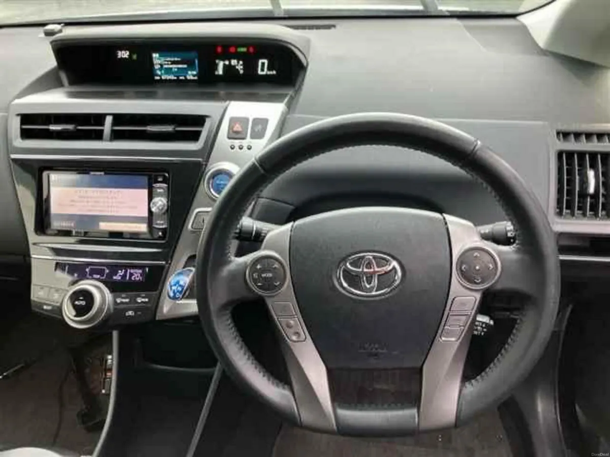 Toyota Prius 2018 ALPHA 5 seater *LOW MILEAGE* - Image 5