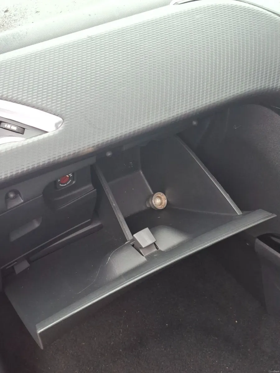 Peugeot 2008 2016 - Image 2