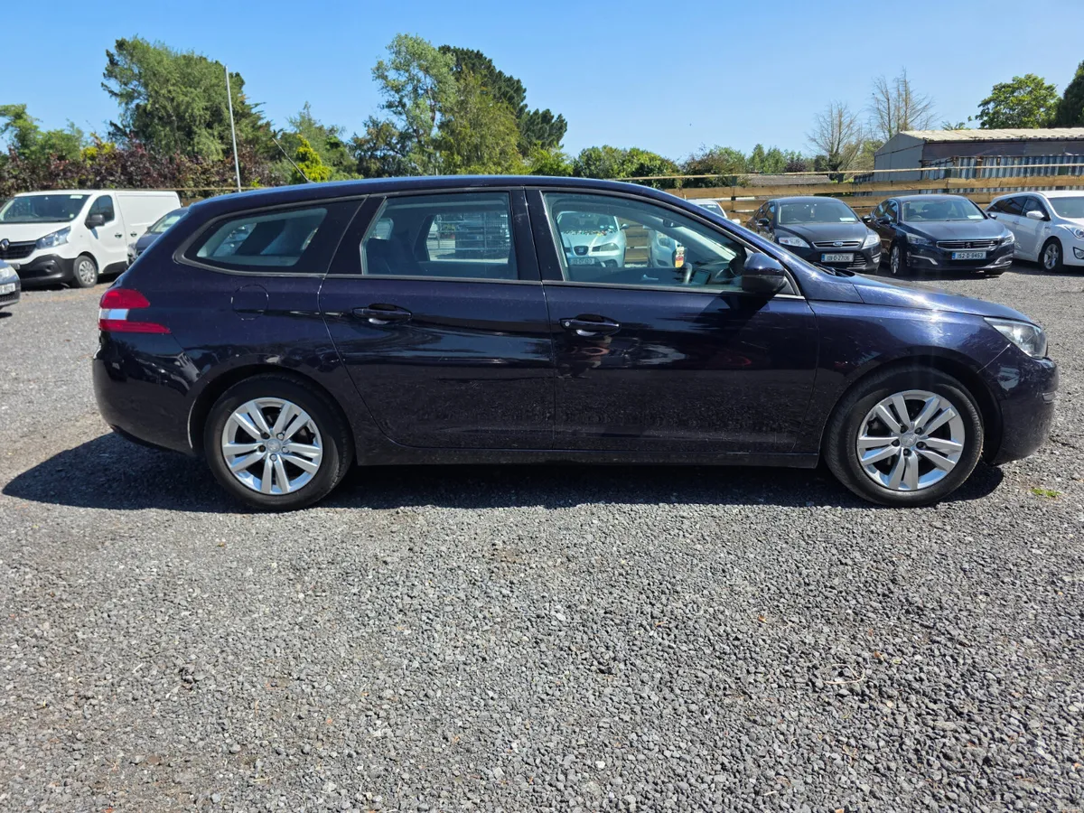 Peugeot 308 2015 - Image 2