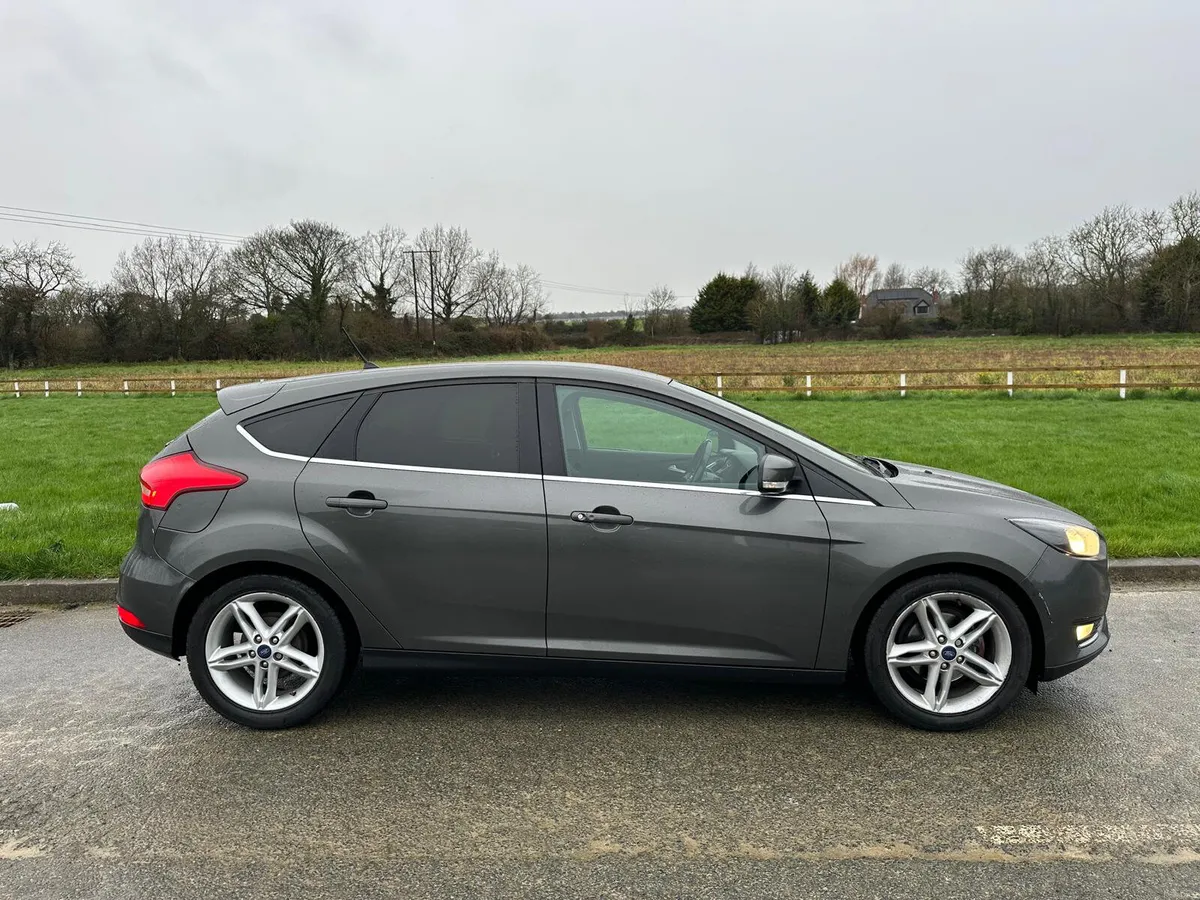 Ford Focus 2017 High Spec Low Mileage - Image 3