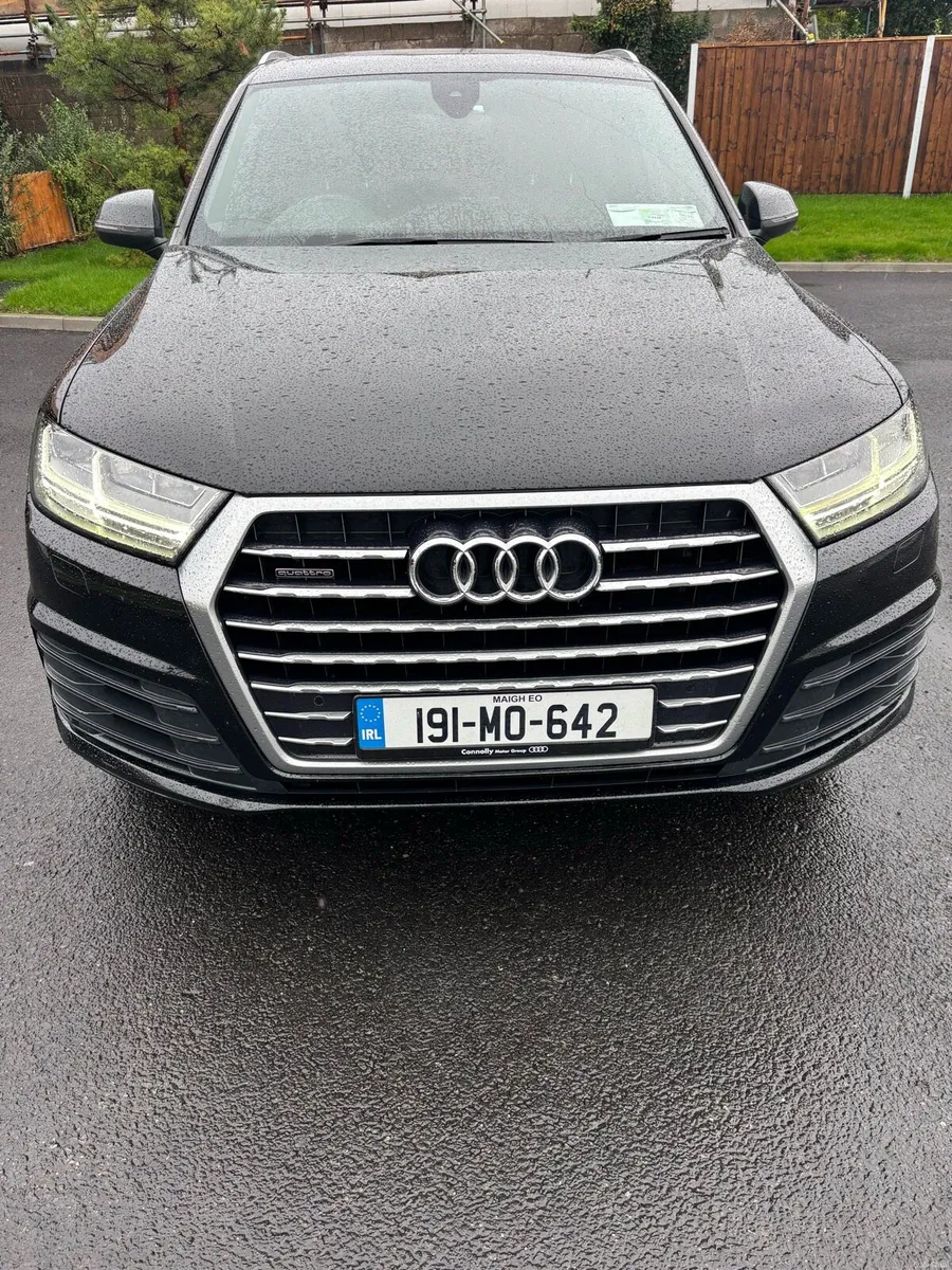 Audi Q7 - Image 2