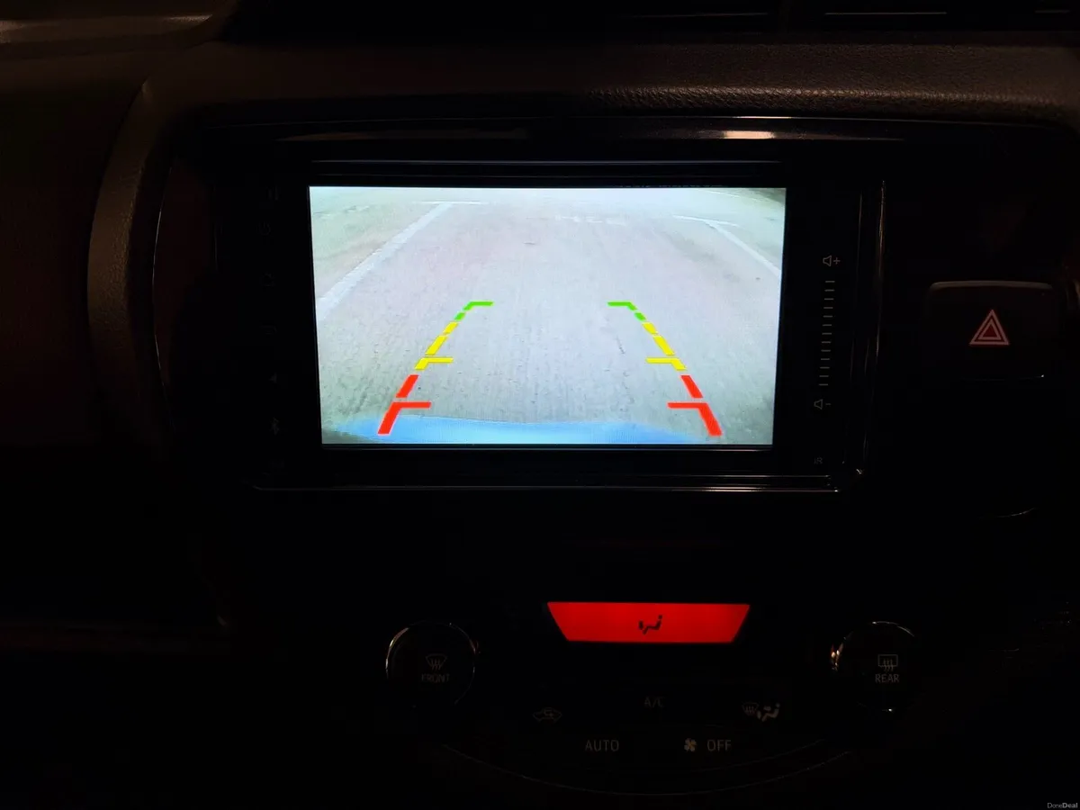 Toyota Yaris Vitz 1.5 Hybrid Auto - Image 6