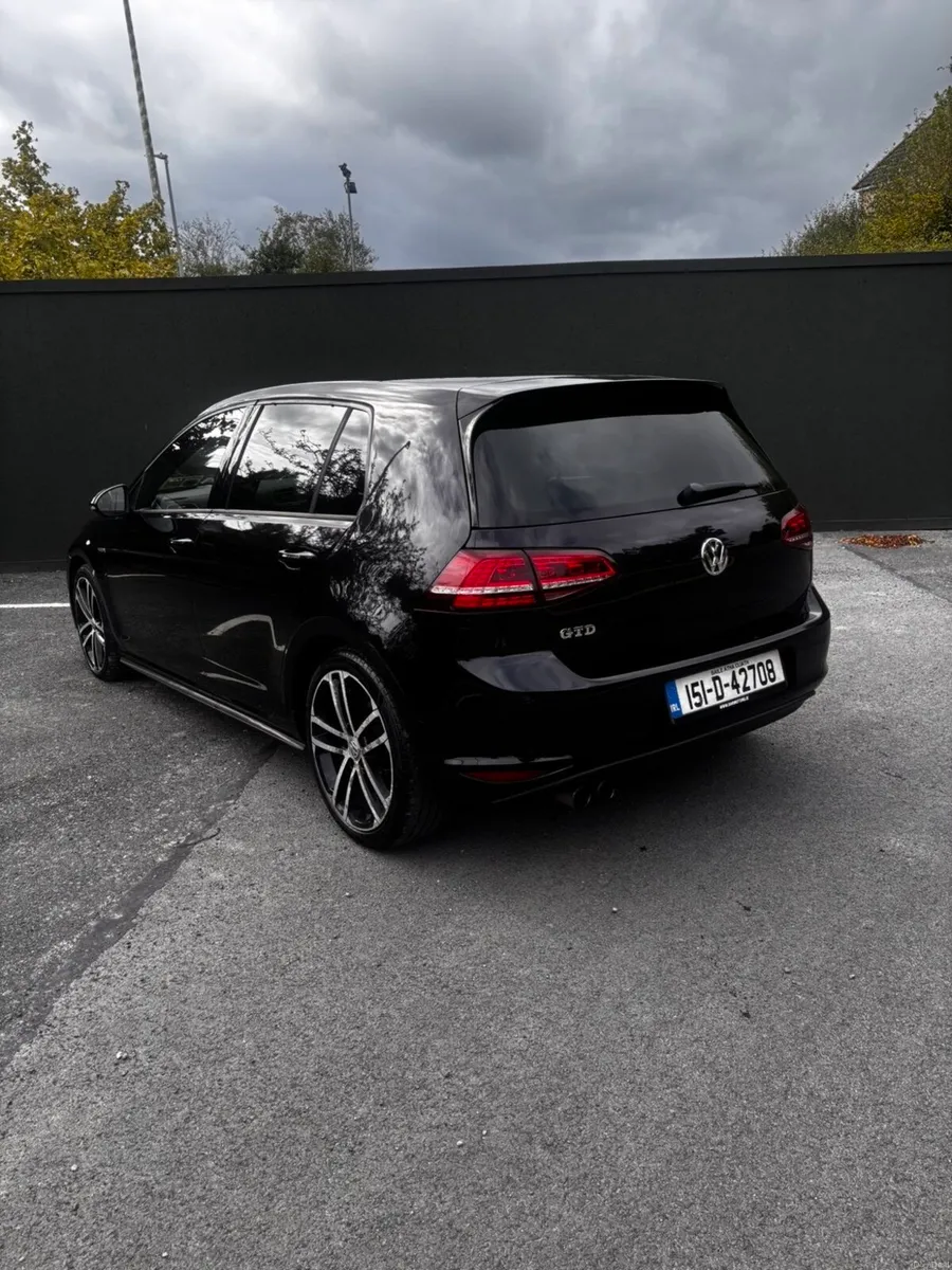 2015 Volkswagen Golf GTD - Image 4